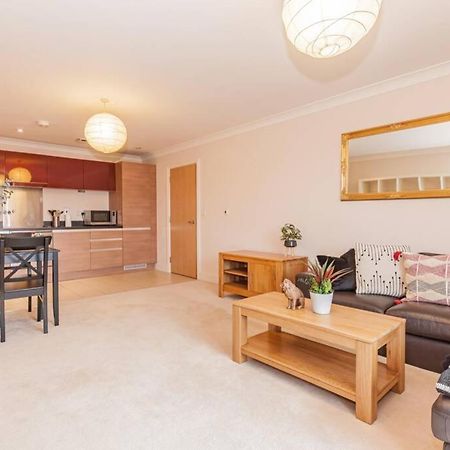 Modern And Chic City Centre Apartment With Parking Oxford Extérieur photo